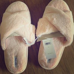 Splendid Faux Fur Slippers